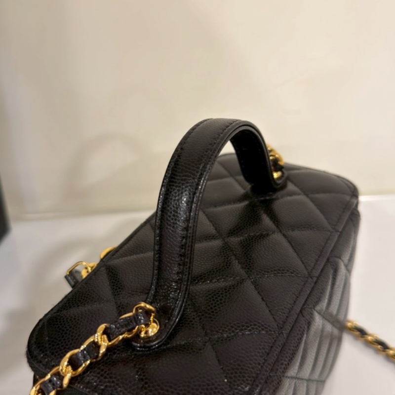 CHANEL香奈兒超限量荔枝牛皮黑金Cargo炸藥包🧯近全新包況特佳-19