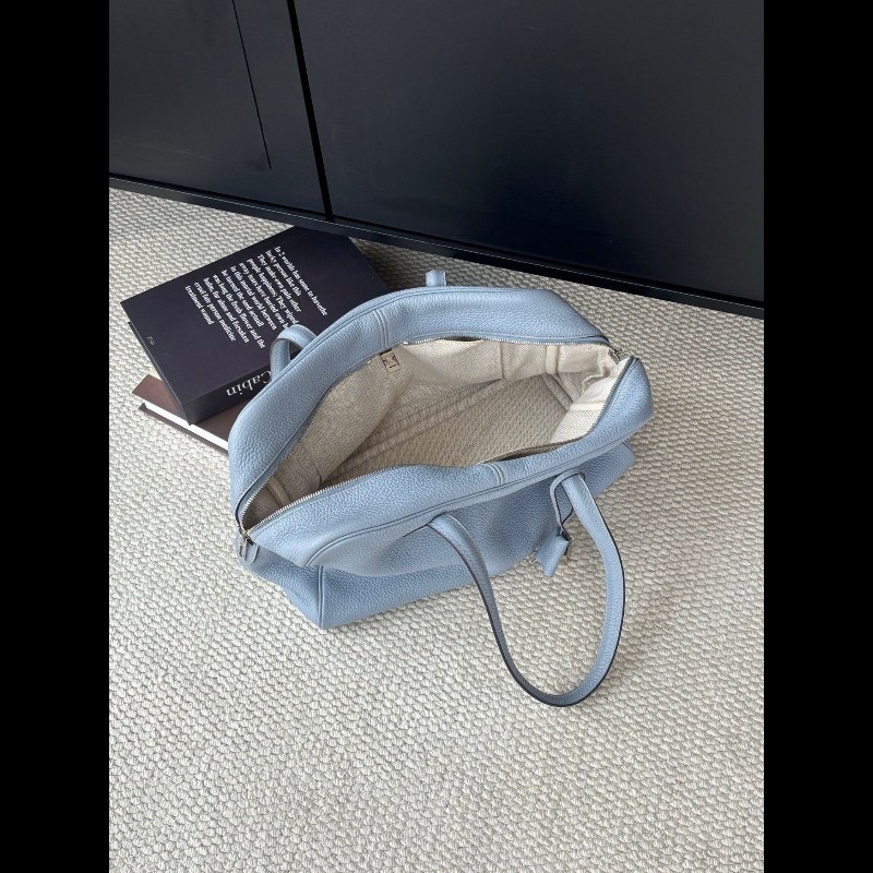 Hermes Victoria 35
亞麻藍-11