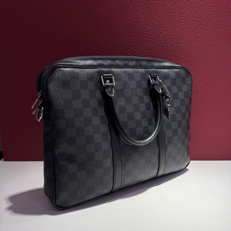 路易威登/Louis Vuitton Voyaga 經典棋盤格 黑色公文包 手提包 無肩帶  尺寸：36*6*27 cm 。-1