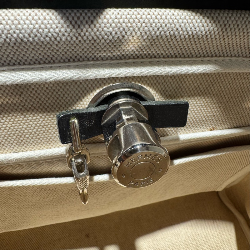 Hermes Herbag 31 黑色皮革-17