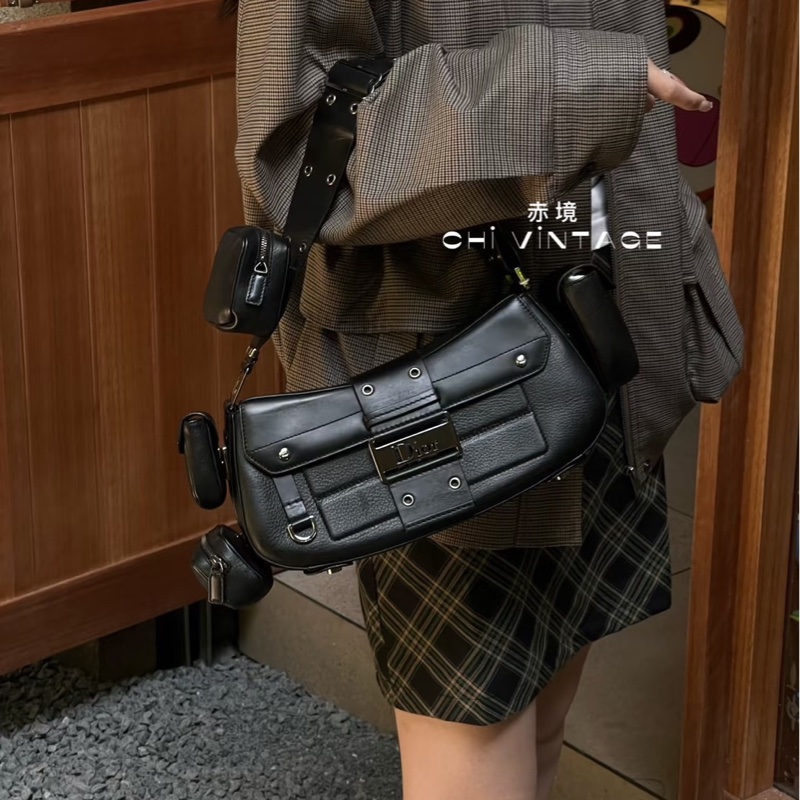 ✨Dior｜黑銀牛皮punk｜背包-1
