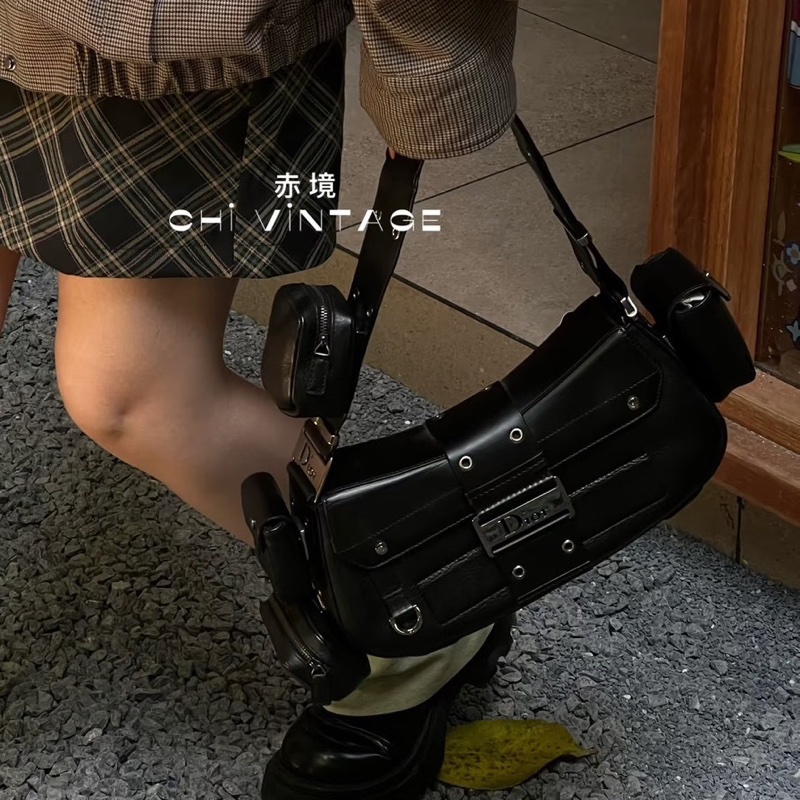 ✨Dior｜黑銀牛皮punk｜背包-2