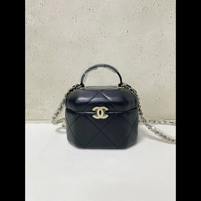 Chanel 21 limited edition 
限定黑色八角月光寶盒-0