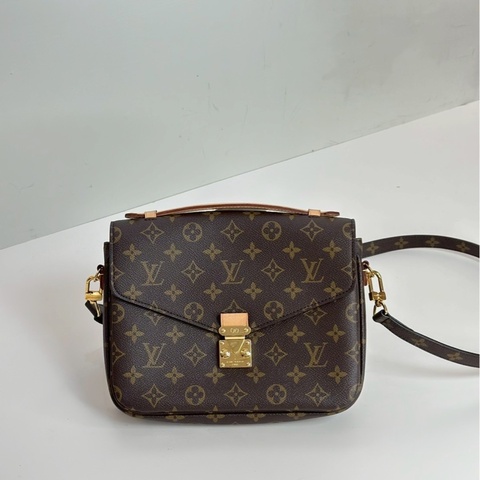 Louis Vuitton｜老花郵差