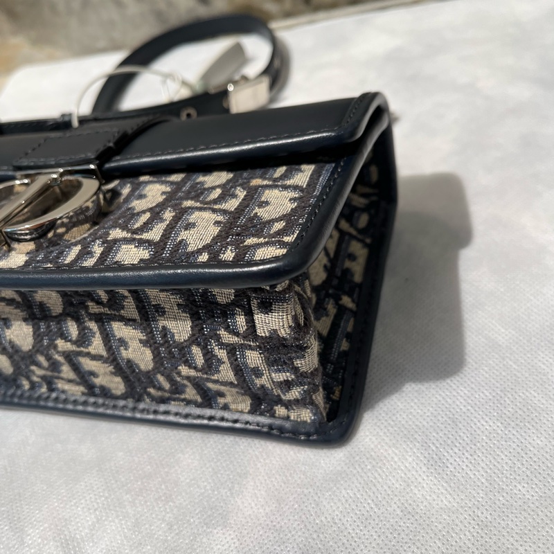 Dior Easy West 銀釦蒙田掀蓋斜背包-6