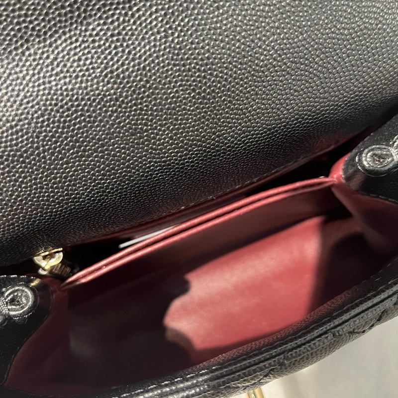 Chanel 黑荔枝淡金Coco Handle Mini-7