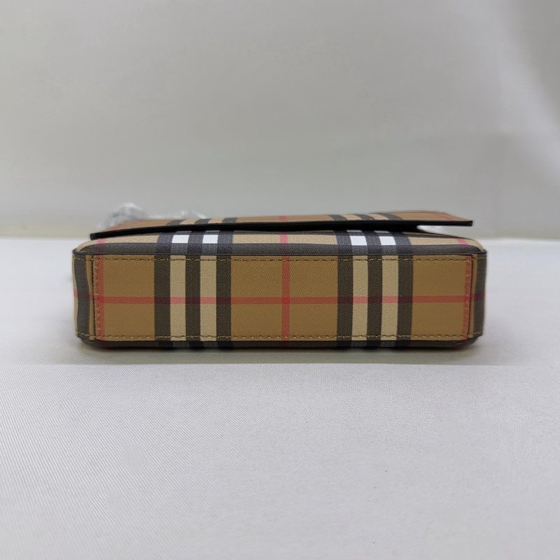 BURBERRY 經典Vintage格紋翻蓋肩背包-8