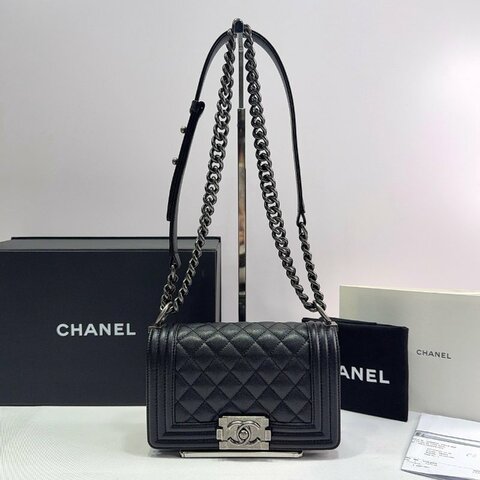 CHANEL 黑銀荔枝牛BOY 20