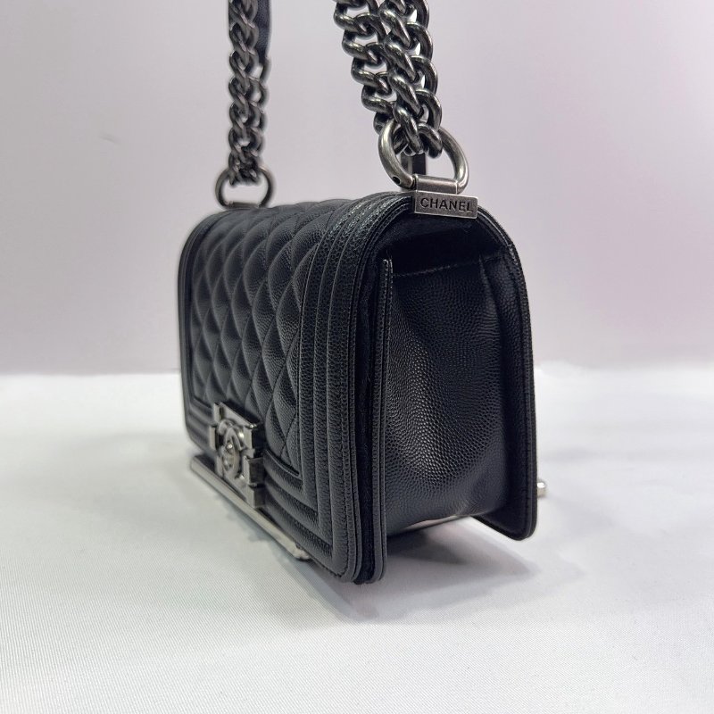 CHANEL 黑銀荔枝牛BOY 20-2