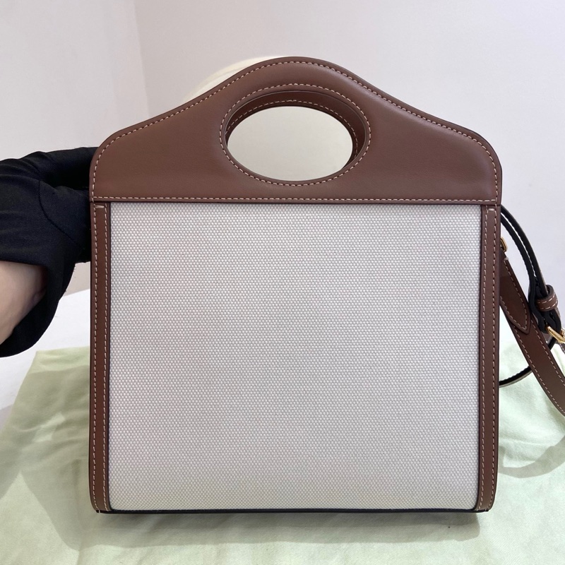 99新Burberry博柏利 米白色拼棕色郵差包  尺寸：23*27*6 附件：塵袋 吊牌。-1