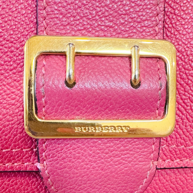 BURBERRY 粉色皮革金屬扣環長夾-17
