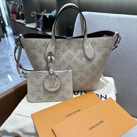 LV/路易威登 blossom月光女神小號手袋米色