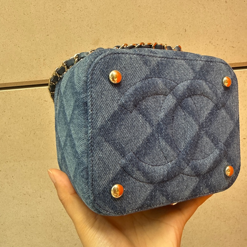 Chanel/香奈兒新款單寧牛仔盒子化妝包手提單肩斜挎鏈條包自帶鏡子-5