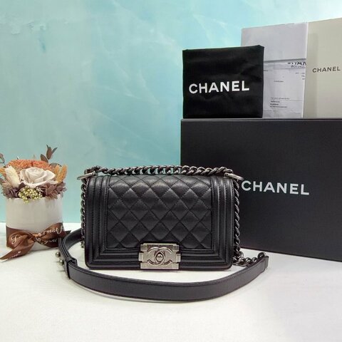 CHANEL BOY 20黑銀荔枝牛口蓋包