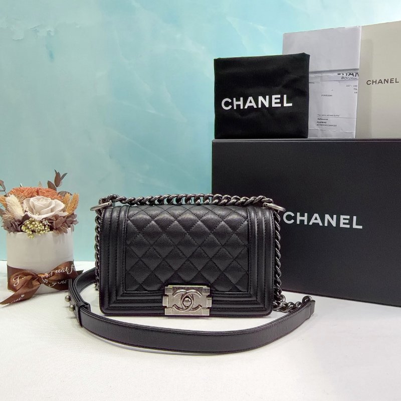CHANEL BOY 20黑銀荔枝牛口蓋包-0