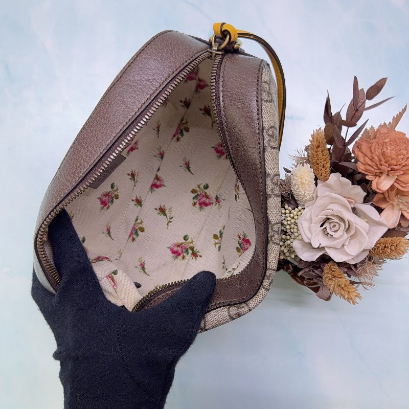 GUCCI Neo Vintage GG Supreme虎頭相機包-4