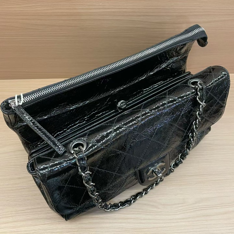 Chanel黑银油蜡皮蛙口cf單肩包2006年10開 有塵袋 無卡無盒子 尺寸底30*高20*寬12*-8