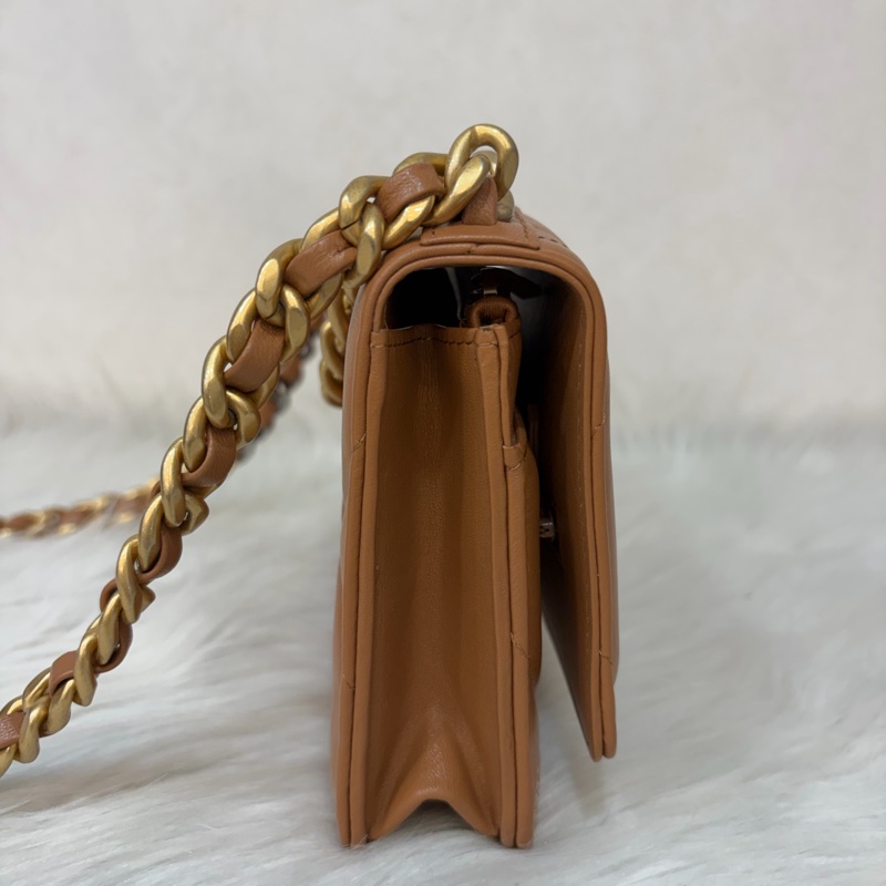 CHANEL AP0957 19 WOC 奶茶色 泰式奶茶 羊皮 金釦 斜背包 鏈子皮夾 發財包 肩背包-2
