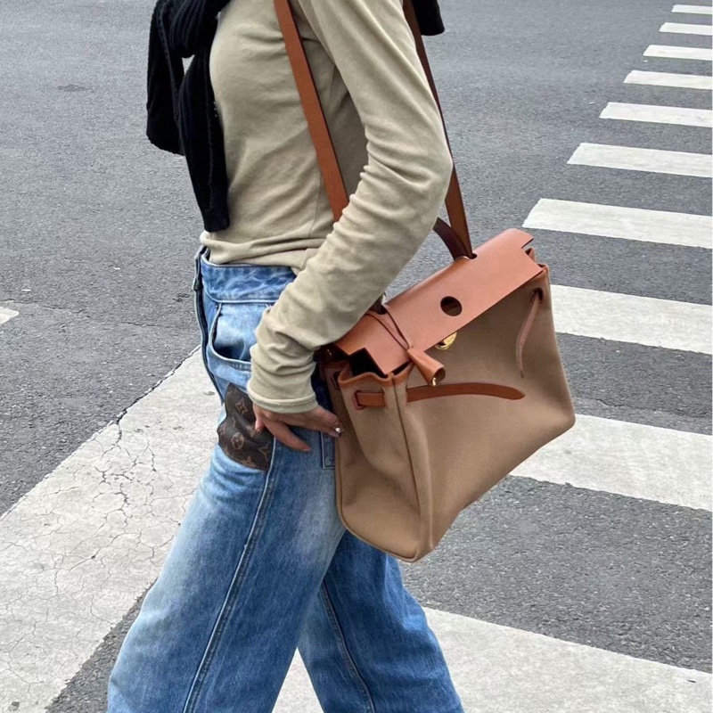 Hermes 愛馬仕herbag31 焦糖拼奶咖色🧋u刻金扣帆布-0