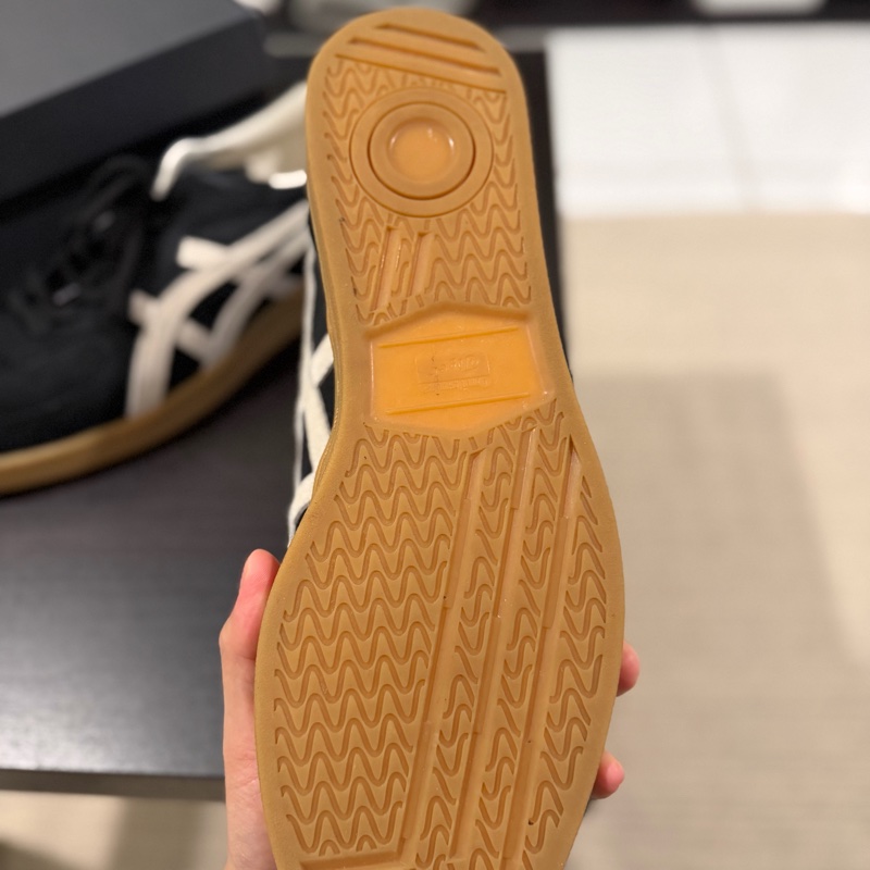Onitsuka Tiger 黑底白虎爪紋焦糖底 GSM｜1183C436-001 31CM-9
