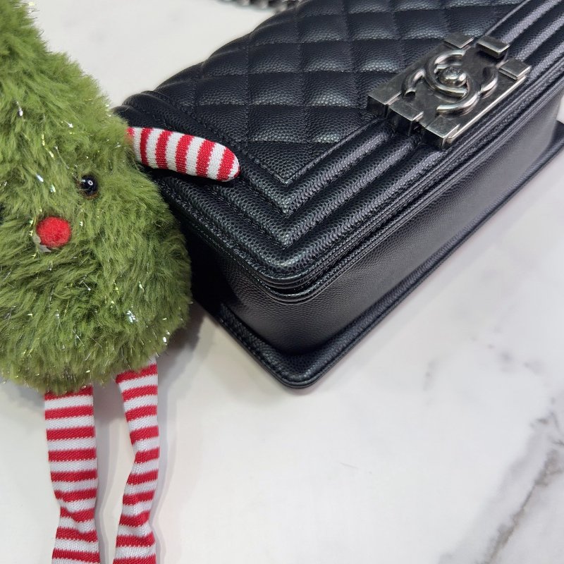 CHANEL BOY 20黑銀荔枝牛-8