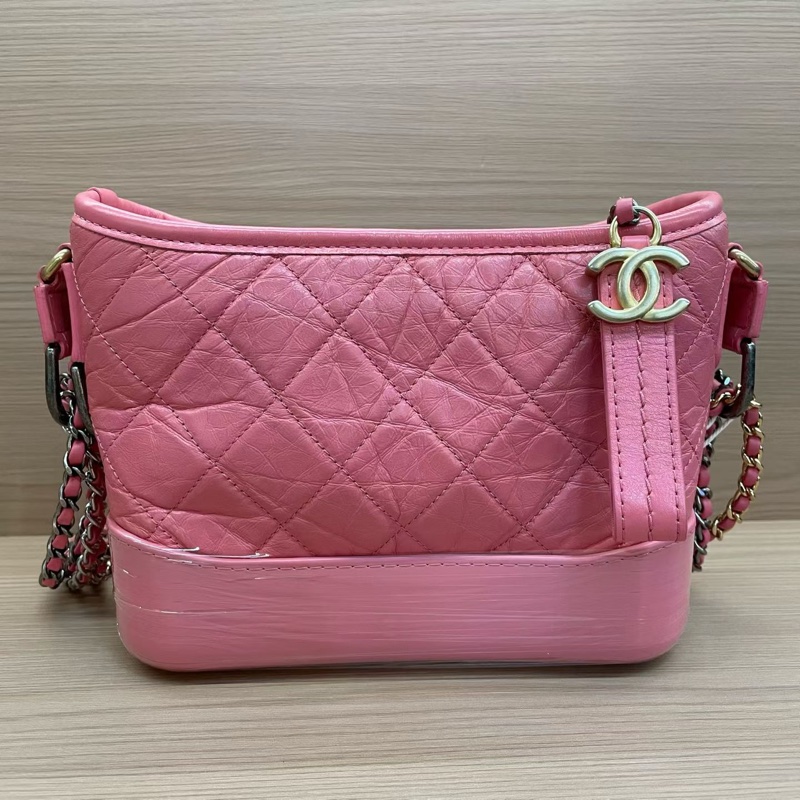 Chanel 香奈兒 流浪包。玫粉金扣 牛皮 小號 2019年 28開 有塵袋 無卡 無盒子 尺寸底長 20*高16*寬8*-0