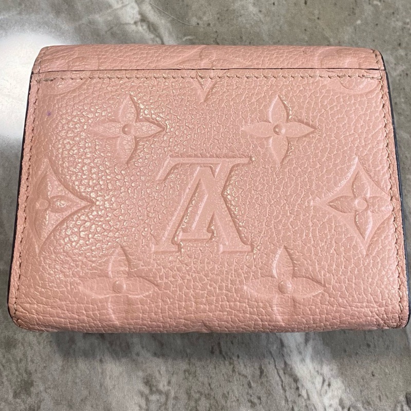 LV 路易威登 粉色壓紋 短款錢包 成色很新 芯片款  附件：單品-1