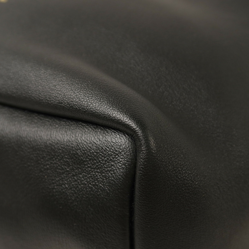 LOEWE 羊皮皮革Small Squeeze Bag鏈帶肩背袋-14