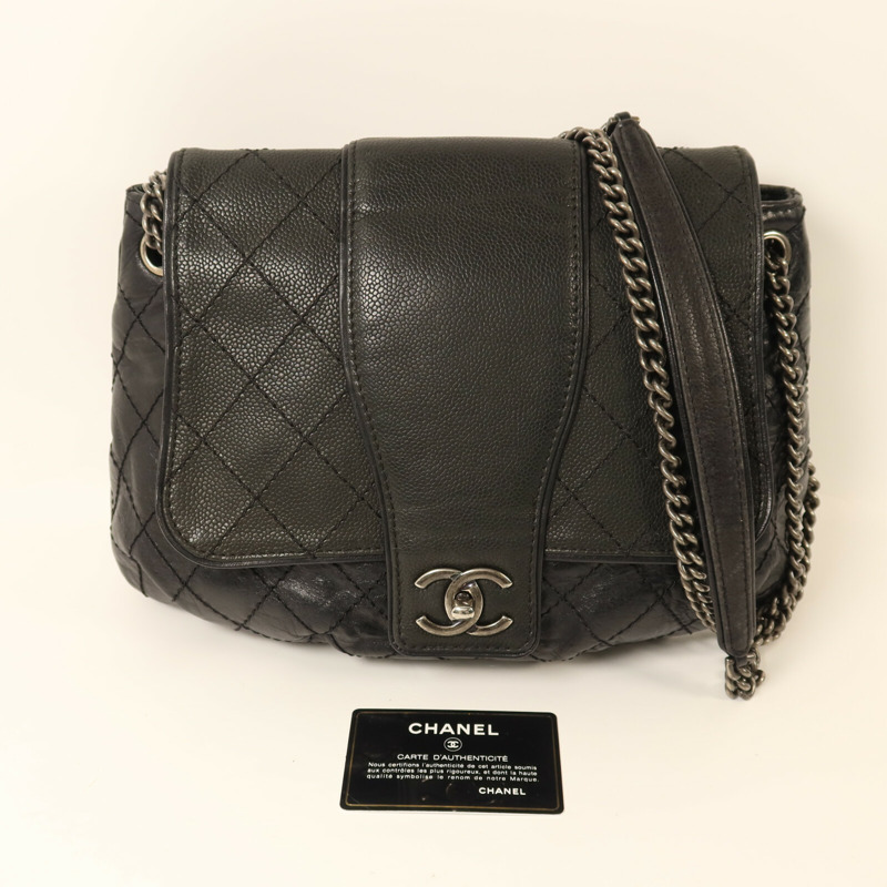 CHANEL 牛皮皮革Bubble Graphic Messenger Bag鏈帶肩背袋-9
