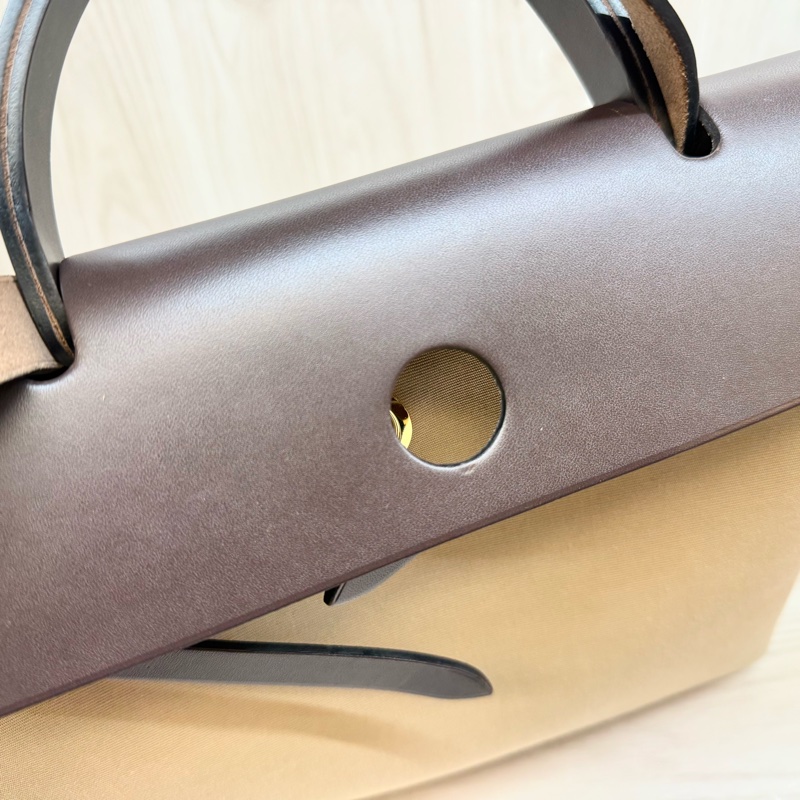 Hermes烏木色拚淺棕帆布Herbag31手提肩背包-15
