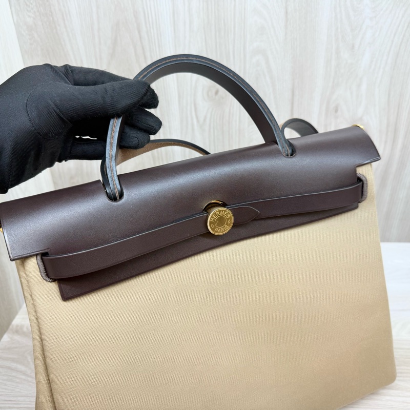 Hermes烏木色拚淺棕帆布Herbag31手提肩背包-17