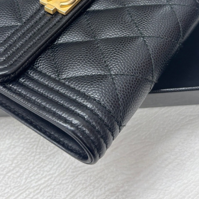 Chanel 黑金荔枝牛皮 leboy系列方錢包，鐳射25開無卡 附件塵袋、盒。-5