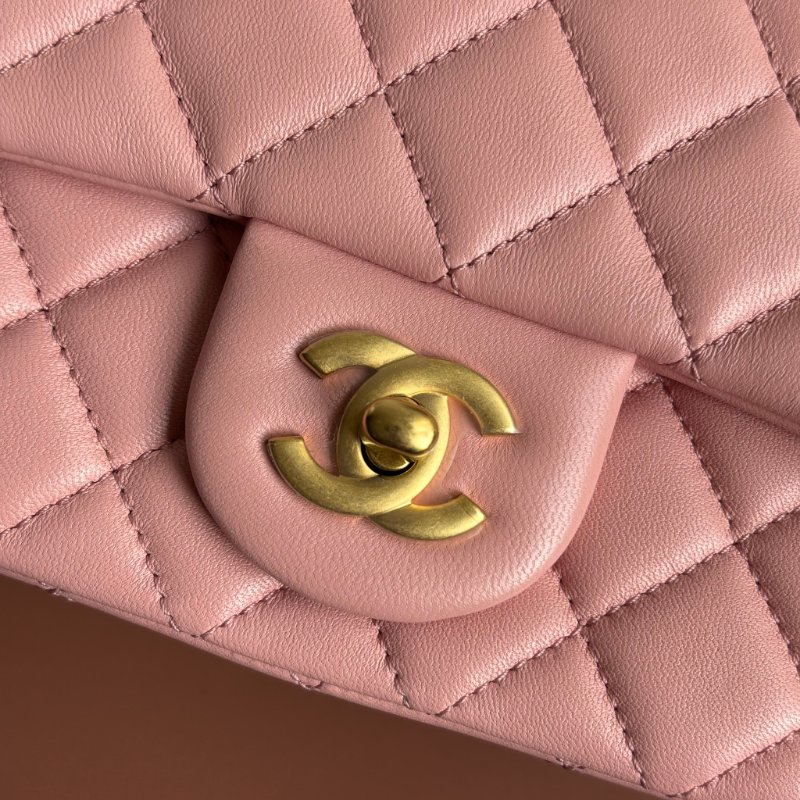 ✨ 金球方胖 ::CHANEL:: DUSTY ROSE 藕粉色經典菱格紋小羊皮小金球可調節鏈帶轉釦斜背包-4