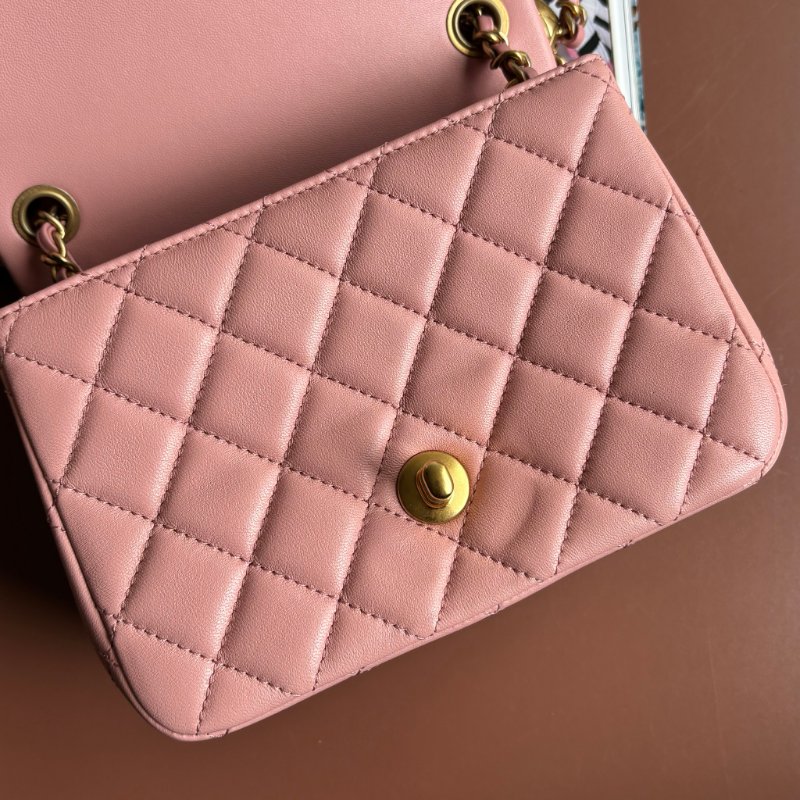 ✨ 金球方胖 ::CHANEL:: DUSTY ROSE 藕粉色經典菱格紋小羊皮小金球可調節鏈帶轉釦斜背包-5