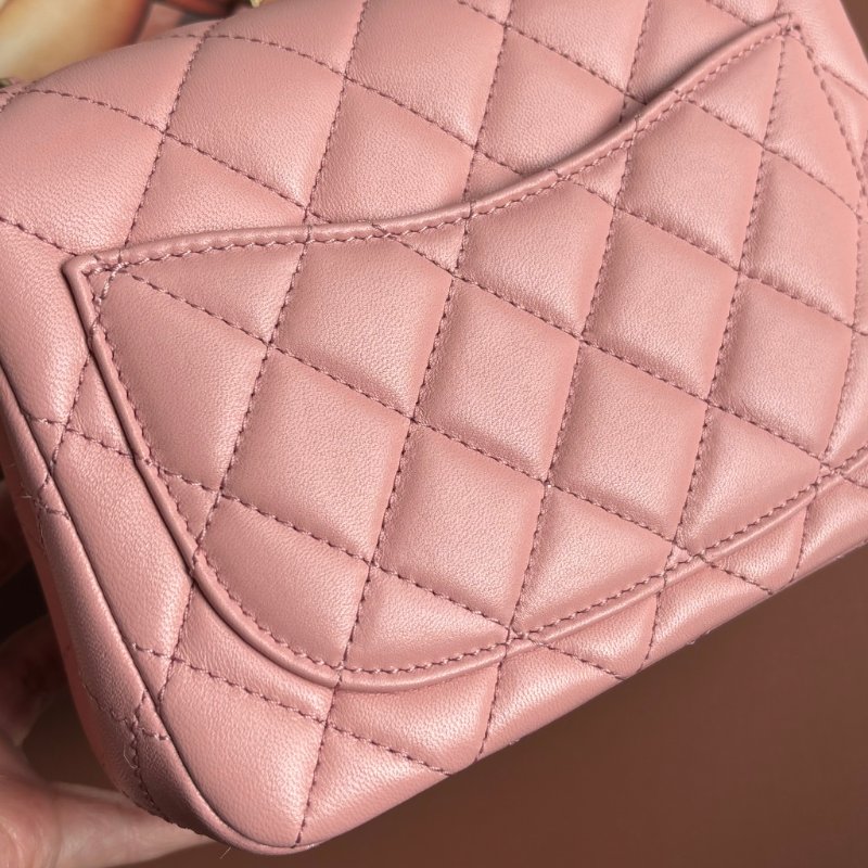 ✨ 金球方胖 ::CHANEL:: DUSTY ROSE 藕粉色經典菱格紋小羊皮小金球可調節鏈帶轉釦斜背包-12