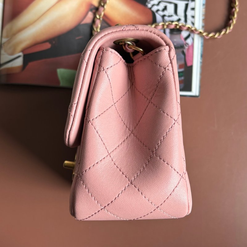 ✨ 金球方胖 ::CHANEL:: DUSTY ROSE 藕粉色經典菱格紋小羊皮小金球可調節鏈帶轉釦斜背包-13