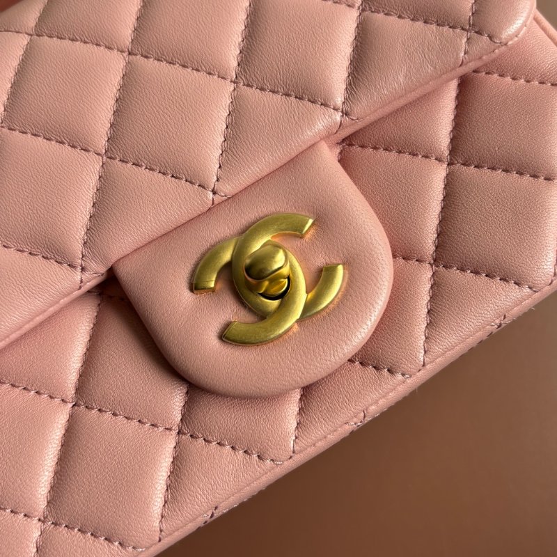 ✨ 金球方胖 ::CHANEL:: DUSTY ROSE 藕粉色經典菱格紋小羊皮小金球可調節鏈帶轉釦斜背包-19