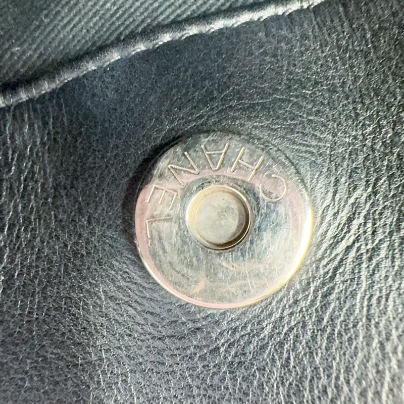 Chanel 漆皮黑色銀釦Gay肩背托特包-15