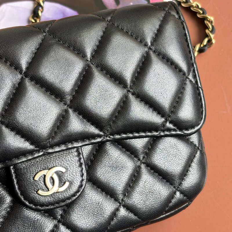 ::Chanel:: Classic Flpa Phone Holder With Chain 經典格紋雙C金釦鍊帶手機包-15
