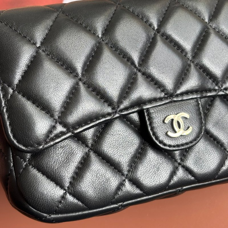 ::Chanel:: Classic Flpa Phone Holder With Chain 經典格紋雙C金釦鍊帶手機包-16
