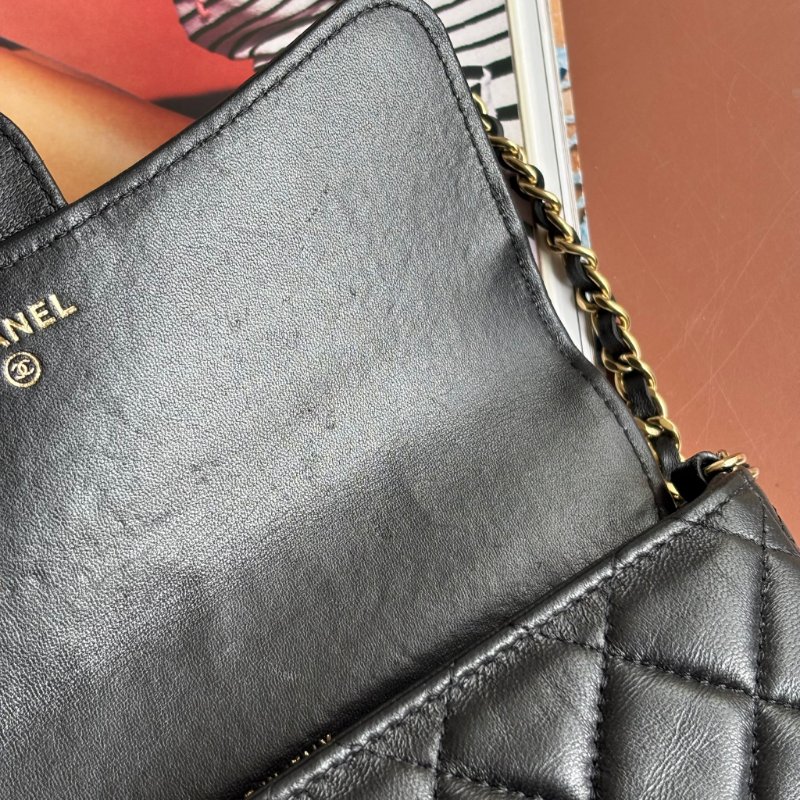 ::Chanel:: Classic Flpa Phone Holder With Chain 經典格紋雙C金釦鍊帶手機包-18
