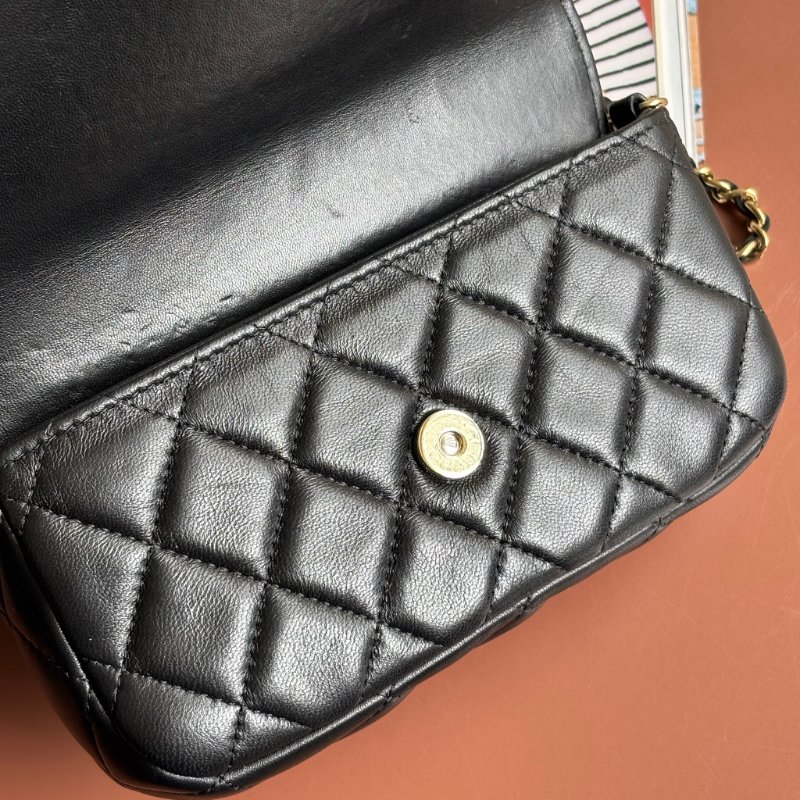 ::Chanel:: Classic Flpa Phone Holder With Chain 經典格紋雙C金釦鍊帶手機包-20