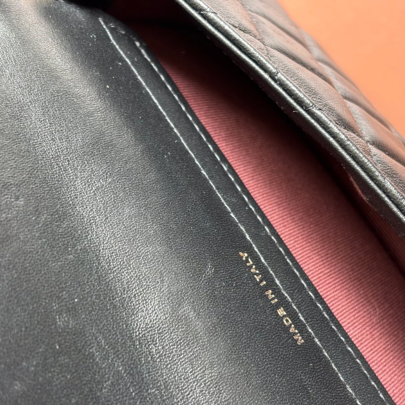 ::Chanel:: Classic Flpa Phone Holder With Chain 經典格紋雙C金釦鍊帶手機包-24