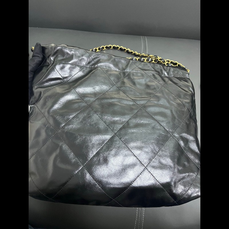 CHANEL 22bag small 
黑金小號牛皮-1