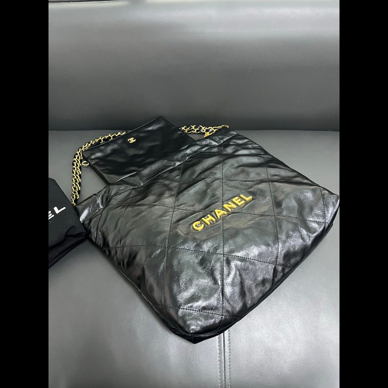 CHANEL 22bag small 
黑金小號牛皮-2