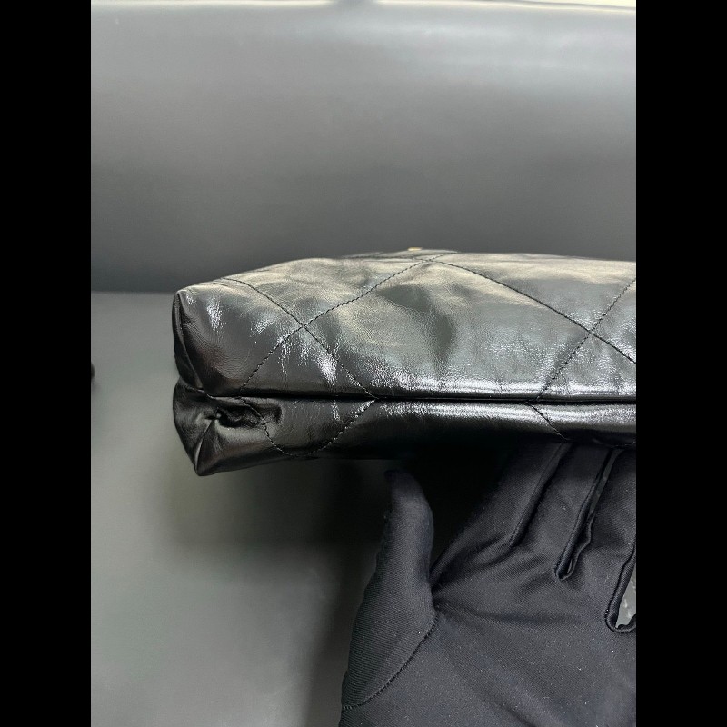 CHANEL 22bag small 
黑金小號牛皮-4