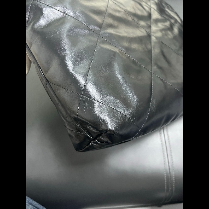 CHANEL 22bag small 
黑金小號牛皮-8