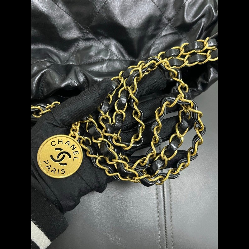 CHANEL 22bag small 
黑金小號牛皮-11