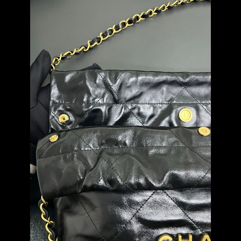 CHANEL 22bag small 
黑金小號牛皮-14