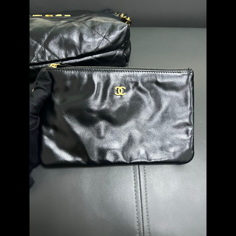 CHANEL 22bag small 
黑金小號牛皮-18